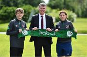 25 June 2022; Republic of Ireland Manager Stephen Kenny, centre, with Cian Egan Tormey and Lauren Fox during a Republic of Ireland Refugee Team meet and greet at FAI Headquarters in Abbotstown, Dublin. Photo by Sam Barnes/Sportsfile
