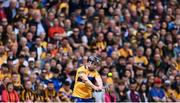 2 July 2022; Tony Kelly of Clare shoots wide from a long range free during the GAA Hurling All-Ireland Senior Championship Semi-Final match between Kilkenny and Clare at Croke Park in Dublin. Photo by Piaras Ó Mídheach/Sportsfile