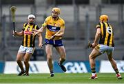 2 July 2022; David Fitzgerald of Clare in action against Richie Reid, right, and Pádraig Walsh of Kilkenny during the GAA Hurling All-Ireland Senior Championship Semi-Final match between Kilkenny and Clare at Croke Park in Dublin. Photo by Piaras Ó Mídheach/Sportsfile