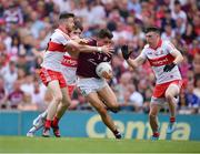 9 July 2022; Seán Kelly of Galway in action against Niall Loughlin, left, and Gareth McKinless of Derry during the GAA Football All-Ireland Senior Championship Semi-Final match between Derry and Galway at Croke Park in Dublin. Photo by Ray McManus/Sportsfile