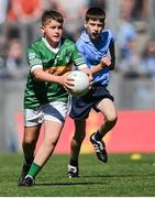 10 July 2022; Daragh Ó Sé, SN Cillín Liath Mastergeehy, Cahirciveen, Kerry, representing Kerry in action against Tomas Proudfoot, St Ultan's N.S., Bohermeen, Meath, representing Dublin during the INTO Cumann na mBunscol GAA Respect Exhibition Go Games at the GAA Football All-Ireland Senior Championship Semi-Final match between Dublin and Kerry at Croke Park in Dublin. Photo by Piaras Ó Mídheach/Sportsfile