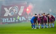8 July 2022; The Drogheda United team huddle before the SSE Airtricity League Premier Division match between Drogheda United and Dundalk at Head in the Game Park in Drogheda, Louth. Photo by Ramsey Cardy/Sportsfile