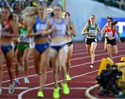 15 July 2022; Sarah Healy of Ireland trails the field in the finishign straight  in the heats of the women's 1500m during day one of the World Athletics Championships at Hayward Field in Eugene, Oregon, USA. Photo by Sam Barnes/Sportsfile