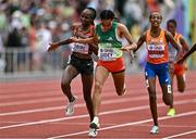 16 July 2022; Letesenbet Gidey of Ethiopia, second from left, wins the women's 10,000m final, ahead of Hellen Obiri of Kenya, left, who finished second, during day two of the World Athletics Championships at Hayward Field in Eugene, Oregon, USA. Photo by Sam Barnes/Sportsfile