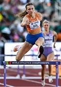20 July 2022; Femke Bol of Netherlands on her way to winning her Women's 400m Hurdles Semi-final during day six of the World Athletics Championships at Hayward Field in Eugene, Oregon, USA. Photo by Sam Barnes/Sportsfile
