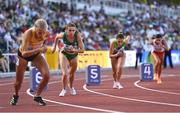 21 July 2022; Louise Shanahan of Ireland, second from left, during the Women's 800m heats during day seven of the World Athletics Championships at Hayward Field in Eugene, Oregon, USA. Photo by Sam Barnes/Sportsfile