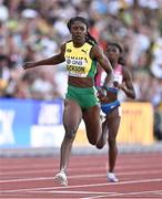 21 July 2022; Shericka Jackson of Jamaica on her way to winning the Women's 200m final during day seven of the World Athletics Championships at Hayward Field in Eugene, Oregon, USA. Photo by Sam Barnes/Sportsfile