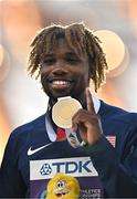 21 July 2022; Noah Lyles of USA celebrates with his gold medal after winning the Men's 200m final during day seven of the World Athletics Championships at Hayward Field in Eugene, Oregon, USA. Photo by Sam Barnes/Sportsfile