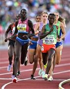 24 July 2022; Athing Mu of USA, left, and Diribe Welteji of Ethiopia compete in the women's 800m final during day ten of the World Athletics Championships at Hayward Field in Eugene, Oregon, USA. Photo by Sam Barnes/Sportsfile