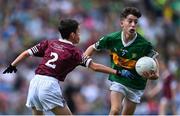 24 July 2022; Donnacha Malone, Scoil Mhuire, Glenties, Donegal, representing Kerry, in action against Devin De Burca, Gaelscoil Mhic Amhlaigh, Cnoc na Cathrach, Co. Gaillimh, representing Galway, during the INTO Cumann na mBunscol GAA Respect Exhibition Go Games at GAA All-Ireland Senior Football Championship Final match between Kerry and Galway at Croke Park in Dublin. Photo by Piaras Ó Mídheach/Sportsfile