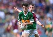 24 July 2022; Donnacha Malone, Scoil Mhuire, Glenties, Donegal, representing Kerry, in action against Dylan McMullan, Mary Queen of Peace PS, Glenravel, Antrim, representing Galway, during the INTO Cumann na mBunscol GAA Respect Exhibition Go Games at GAA All-Ireland Senior Football Championship Final match between Kerry and Galway at Croke Park in Dublin. Photo by Piaras Ó Mídheach/Sportsfile