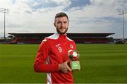 18 August 2022; Aidan Keena of Sligo Rovers receives the SSE Airtricity / SWI Player of the Month for July 2022 at The Showgrounds in Sligo. Photo by Ramsey Cardy/Sportsfile