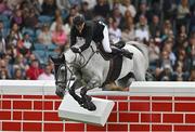 20 August 2022; Jason Foley of Ireland fails a clearance on Florida VDL in the Land Rover Puissance during the Longines FEI Dublin Horse Show at the RDS in Dublin. Photo by Sam Barnes/Sportsfile
