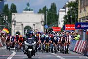 21 August 2022; A general view of the peloton during the 28th UEC Women's Road Cycling Race during day 11 of the European Championships 2022 at Odeonsplatz in Munich, Germany. Photo by Ben McShane/Sportsfile