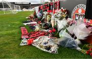 26 August 2022; A view of pitchside tributes to Bohemians supporter and volunteer Derek 'Mono' Monaghan, who passed away last week, before the Extra.ie FAI Cup second round match between Lucan United and Bohemians at Dalymount Park in Dublin. Photo by Seb Daly/Sportsfile