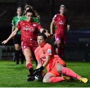 10 September 2022; Jemma Quinn of Shelbourne in action against Peamount United goalkeeper Niamh Reid-Burke during the SSE Airtricity League Women's National League match between Shelbourne and Peamount United at Tolka Park in Dublin. Photo by Sam Barnes/Sportsfile