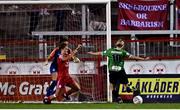10 September 2022; Stephanie Roche of Peamount United shoots to score her side's first goal during the SSE Airtricity League Women's National League match between Shelbourne and Peamount United at Tolka Park in Dublin. Photo by Sam Barnes/Sportsfile