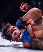 23 September 2022; Rafael Hudson, right, is submitted by Ciaran Clarke during their 150-lb contract weight bout during Bellator 285 at 3 Arena in Dublin. Photo by Sam Barnes/Sportsfile