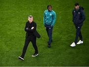 27 September 2022; Republic of Ireland manager Stephen Kenny with Michael Obafemi, centre, and Troy Parrott, right, before the UEFA Nations League B Group 1 match between Republic of Ireland and Armenia at Aviva Stadium in Dublin. Photo by Sam Barnes/Sportsfile