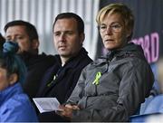1 October 2022; Republic of Ireland manager Vera Pauw and League of Ireland director Mark Scanlon in attendance during the SSE Airtricity Women's National League match between Athlone Town and Wexford Youths at Athlone Town Stadium in Westmeath. Photo by Sam Barnes/Sportsfile
