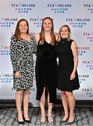 19 November 2022; In attendance are, Courtney Brosnan of Everton and Republic of Ireland, centre with her mother Sharon, left, and Kathleen Pellicane, during the PFA Ireland Awards 2022 at the Marker Hotel in Dublin. Photo by Sam Barnes/Sportsfile