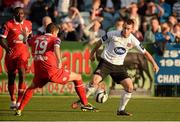 16 August 2013; Kurtis Byrne, Dundalk, in action against Seamus Conneely, Sligo Rovers. Airtricity League Premier Division, Dundalk v Sligo Rovers, Oriel Park, Dundalk, Co. Louth. Picture credit: Oliver McVeigh / SPORTSFILE