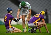 4 December 2022; Eoin Cody of Shamrocks Ballyhale shakes hands with Brian Hayes of Kilmacud Crokes after the AIB Leinster GAA Hurling Senior Club Championship Final match between Kilmacud Crokes of Dublin and Shamrocks Ballyhale of Kilkenny at Croke Park in Dublin. Photo by Piaras Ó Mídheach/Sportsfile