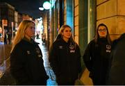 21 December 2022; Republic of Ireland Women's National Team players, from left, Jessie Stapleton, Jamie Finn and Keeva Keenan, supporting the Dublin Simon Community in Dublin city centre. Photo by Ramsey Cardy/Sportsfile