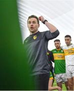 6 January 2023; Leitrim manager Andy Moran speaks to his players after the Connacht FBD League Round 1 match between Leitrim and Galway at the NUI Galway Connacht GAA Air Dome in Bekan, Mayo. Photo by David Fitzgerald/Sportsfile