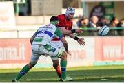 28 January 2023; Fineen Wycherley of Munster in action against Riccardo Favretto of Benetton during the United Rugby Championship match between Benetton and Munster at Stadio Monigo in Treviso, Italy. Photo by Roberto Bregani/Sportsfile