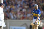 6 June 2004; Tipperary's Eoin Kelly turns away in disgust after a shot by him, which he thought was a point, was waved wide by the umpire. Guinness Munster Senior Hurling Championship semi-final, Tipperary v Waterford, Pairc Ui Chaoimh, Cork. Picture credit; Brendan Moran / SPORTSFILE