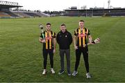 8 February 2023; In attendance at UPMC Nowlan Park in Kilkenny for the announcement of the continued sponsorship by Glanbia & Avonmore of Kilkenny GAA in hurling and football from u14 to senior level is Kilkenny senior hurling manager Derek Lyng with Kilkenny hurlers Paddy Deegan, left, and Walter Walsh. Photo by Piaras Ó Mídheach/Sportsfile
