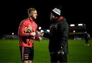 24 February 2023; Bohemians goalkeeper James Talbot with Dundalk goalkeeping coach Dermot O'Neill before the SSE Airtricity Men's Premier Division match between Bohemians and Dundalk at Dalymount Park in Dublin. Photo by Stephen McCarthy/Sportsfile