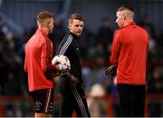 24 February 2023; Bohemians goalkeeping coach Ronan McCarthy with goalkeepers James Talbot, left, and Luke Dennison, right, before the SSE Airtricity Men's Premier Division match between Bohemians and Dundalk at Dalymount Park in Dublin. Photo by Stephen McCarthy/Sportsfile