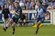 12 June 2004; Daragh Kineavey, London, in action against David Henry, Dublin. Bank of Ireland Football Championship Qualifier, Round 1, Dublin v London, Parnell Park, Dublin. Picture credit; Ray McManus / SPORTSFILE