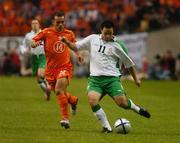 5 June 2004; Andy Reid, Republic of Ireland, in action against Wesley Sneijder, Holland. International Friendly, Holland v Republic of Ireland, Amsterdam Arena, Amsterdam, Holland. Picture credit; Pat Murphy / SPORTSFILE