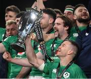 18 March 2023; Ireland captain Jonathan Sexton lifts the trophy after his side's victory in the Guinness Six Nations Rugby Championship match between Ireland and England at Aviva Stadium in Dublin. Photo by Harry Murphy/Sportsfile