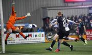 31 March 2023; Rory Gaffney of Shamrock Rovers heads past Dundalk goalkeeper Nathan Shepperd to score his side's first goal during the SSE Airtricity Men's Premier Division match between Dundalk and Shamrock Rovers at Oriel Park in Dundalk, Louth. Photo by Ramsey Cardy/Sportsfile