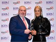 31 March 2023; Chloe Towey of TUS Midwest receives her Yoplait Rising Stars award from Ladies HEC chairperson Daniel Caldwell at the 2022 Yoplait HEC All Stars evening, at the Dublin Bonnington Hotel in Dublin. Photo by Piaras Ó Mídheach/Sportsfile