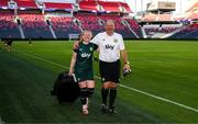 10 April 2023; Amber Barrett and Goalkeeper coach Jan Willem van Ede during a Republic of Ireland women training session at Citypark in St Louis, Missouri, USA. Photo by Stephen McCarthy/Sportsfile