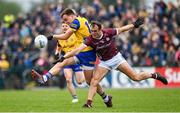 23 April 2023; Enda Smith of Roscommon in action against John Maher of Galway during the Connacht GAA Football Senior Championship Semi-Final match between Roscommon and Galway at Dr Hyde Park in Roscommon. Photo by Seb Daly/Sportsfile
