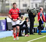 6 May 2023; Peter O'Mahony of Munster goes off injured during the United Rugby Championship Quarter-Final match between Glasgow Warriors and Munster at Scotstoun Stadium in Glasgow, Scotland. Photo by Paul Devlin/Sportsfile