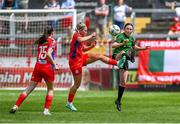 27 May 2023; Jessie Stapleton of Shelbourne in action against Sadhbh Doyle of Peamount United during the SSE Airtricity Women's Premier Division match between Shelbourne and Peamount United at Tolka Park in Dublin. Photo by Tyler Miller/Sportsfile