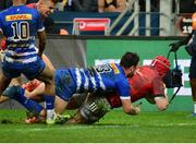 27 May 2023; John Hodnett of Munster scores his second and hi sside's winning try despite the tackle of Ruhan Nel of DHL Stormers during the United Rugby Championship Final match between DHL Stormers and Munster at DHL Stadium in Cape Town, South Africa. Photo by Grant Pitcher/Sportsfile