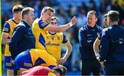 28 May 2023; Enda Smith of Roscommon and Roscommon manager Davy Burke speak to their team before the GAA Football All-Ireland Senior Championship Round 1 match between Dublin and Roscommon at Croke Park in Dublin. Photo by Ramsey Cardy/Sportsfile