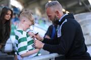 2 June 2023; Shamrock Rovers goalkeeper Alan Mannus signs an autograph before the SSE Airtricity Men's Premier Division match between Shamrock Rovers and Dundalk at Tallaght Stadium in Dublin. Photo by Stephen McCarthy/Sportsfile