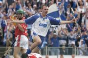 27 June 2004; Eoin Kelly, Waterford, celebrates after scoring his sides first goal. Guinness Munster Senior Hurling Championship Final, Cork v Waterford, Semple Stadium, Thurles, Co. Tipperary. Picture credit; Pat Murphy / SPORTSFILE
