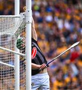 9 July 2023; Kilkenny goalkeeper Eoin Murphy catches the ball close to his crossbar to stop a point from a shot from Diarmuid Ryan of Clare in the 18th minute during the GAA Hurling All-Ireland Senior Championship semi-final match between Kilkenny and Clare at Croke Park in Dublin. Photo by Piaras Ó Mídheach/Sportsfile