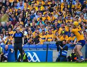 9 July 2023; Clare manager Brian Lohan watches Mark Rodgers strike a late free during the GAA Hurling All-Ireland Senior Championship semi-final match between Kilkenny and Clare at Croke Park in Dublin. Photo by Ray McManus/Sportsfile