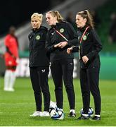 26 July 2023; Republic of Ireland manager Vera Pauw, left, with StatSports analyst Niamh McDaid and masseuse Hannah Tobin Jones, right, before the FIFA Women's World Cup 2023 Group B match between Canada and Republic of Ireland at Perth Rectangular Stadium in Perth, Australia. Photo by Stephen McCarthy/Sportsfile